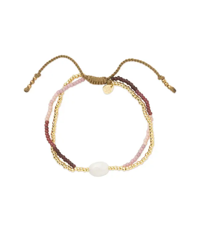 A BEAUTIFUL STORY •• Shining Moonstone Armband