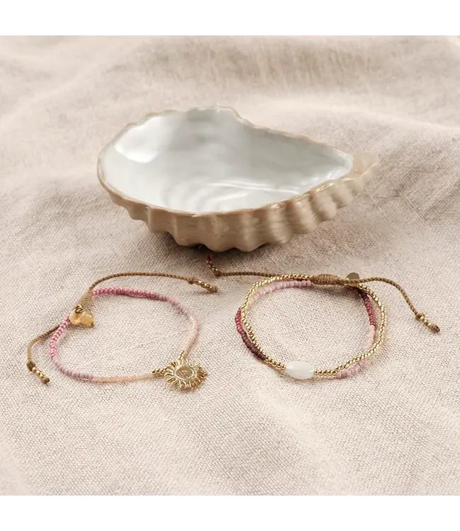 A BEAUTIFUL STORY •• Shining Moonstone Armband