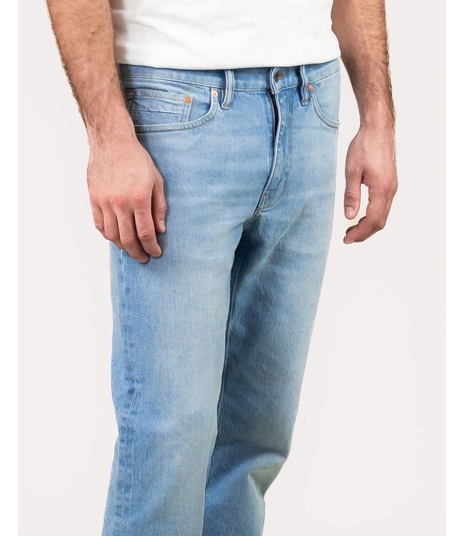 KUYICHI •• Scott Regular | Quite Light