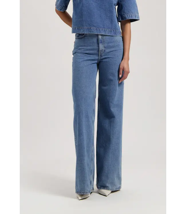 MUD Jeans •• Sara High Loose Flow - Medium Vintage Stone