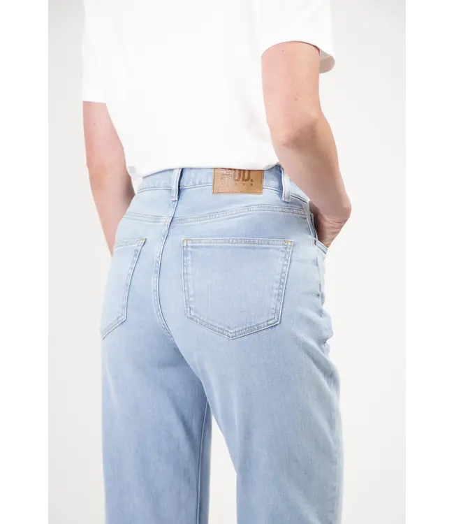 MUD Jeans •• Mams High Tapered - Light Aged