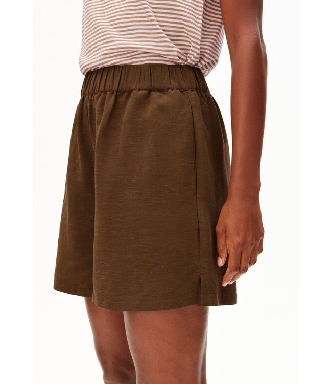ARMEDANGELS •• linen blend pull on short | dried palm