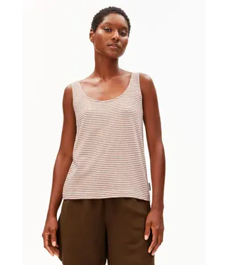 ARMEDANGELS •• minaami lita top | oatmilk-cinnamon dust