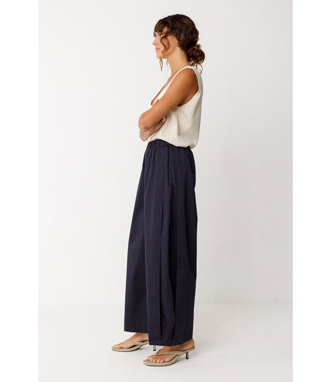 SKFK •• Aine-gots trouser | Navy