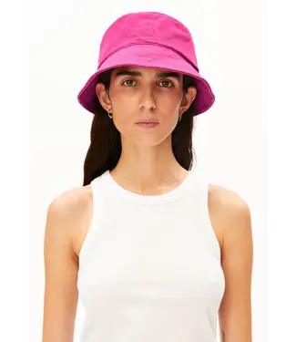 ARMEDANGELS •• Bucket Hat | very berry washed