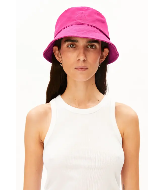 ARMEDANGELS •• Bucket Hat | very berry washed