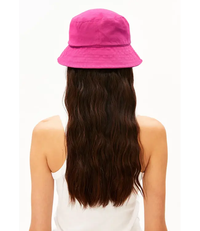 ARMEDANGELS •• Bucket Hat | very berry washed