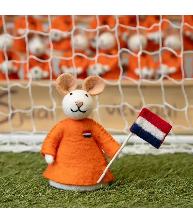 SJAAL MET VERHAAL  •• Muis met Nederlandse vlag