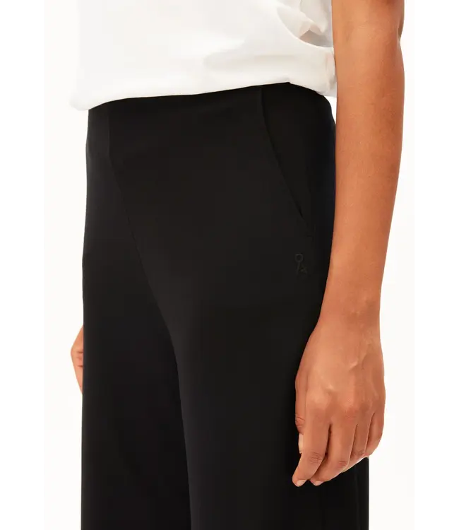 ARMEDANGELS •• Basic Wide Leg Jersey pants | Black