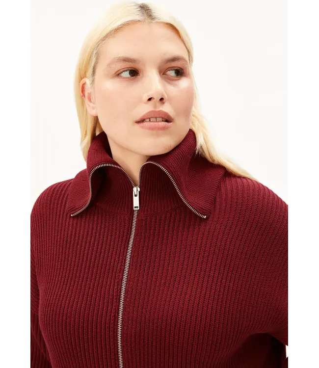 ARMEDANGELS •• Vanise Rib Knit Troyer | Velvet Red- Light Velvet Red