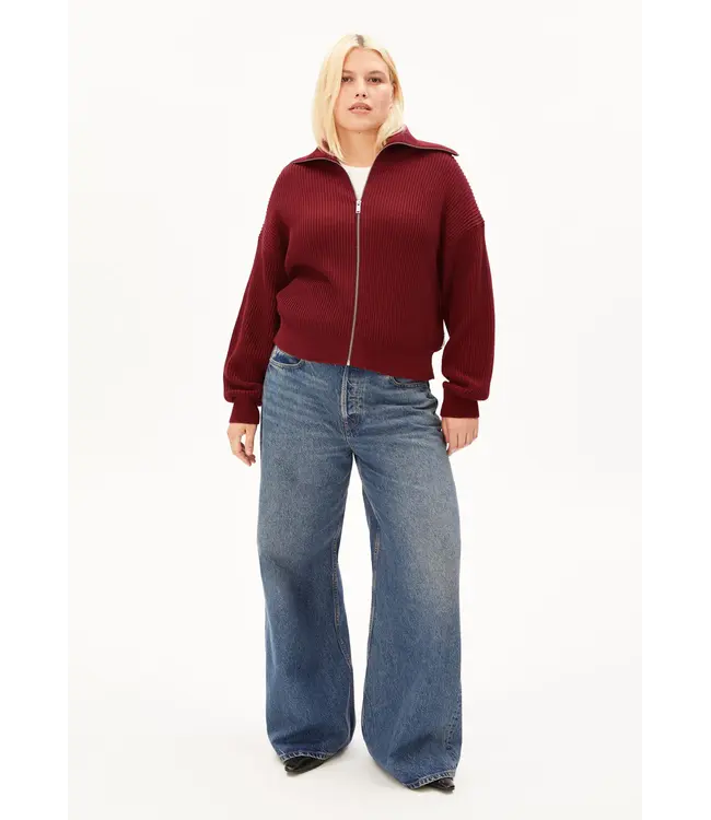ARMEDANGELS •• Vanise Rib Knit Troyer | Velvet Red- Light Velvet Red