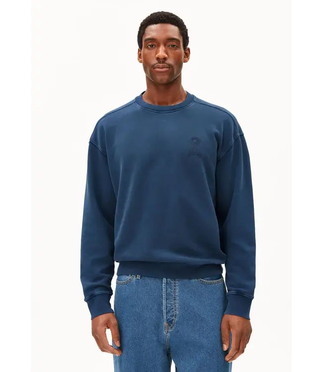 ARMEDANGELS •• Iconic A GMT Dye Sweatshirt | Tinted Navy Washed