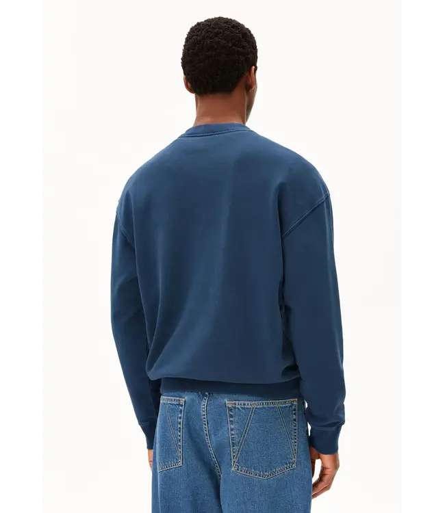ARMEDANGELS •• Iconic A GMT Dye Sweatshirt | Tinted Navy Washed