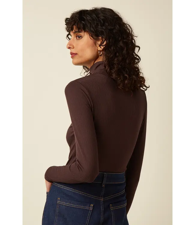 KING LOUIE •• Rollneck Top Uni Rib | Chocolate
