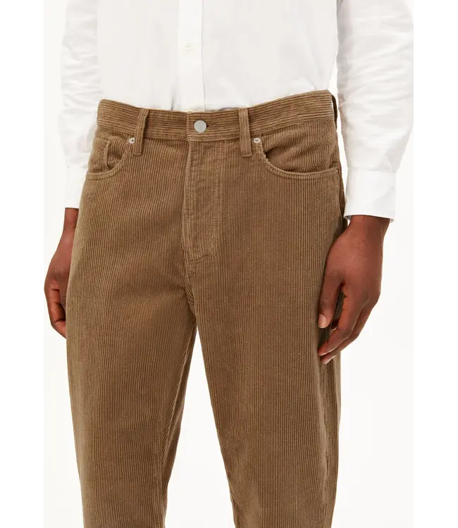 ARMEDANGELS •• Maakx Relaxed Corduroy Pants | Amberwood