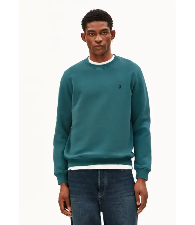 ARMEDANGELS •• BAARO FLEECE SWEATSHIRT | Petrol Velvet