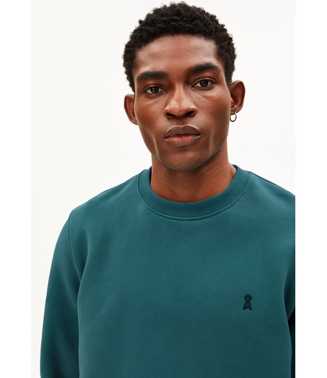 ARMEDANGELS •• BAARO FLEECE SWEATSHIRT | Petrol Velvet