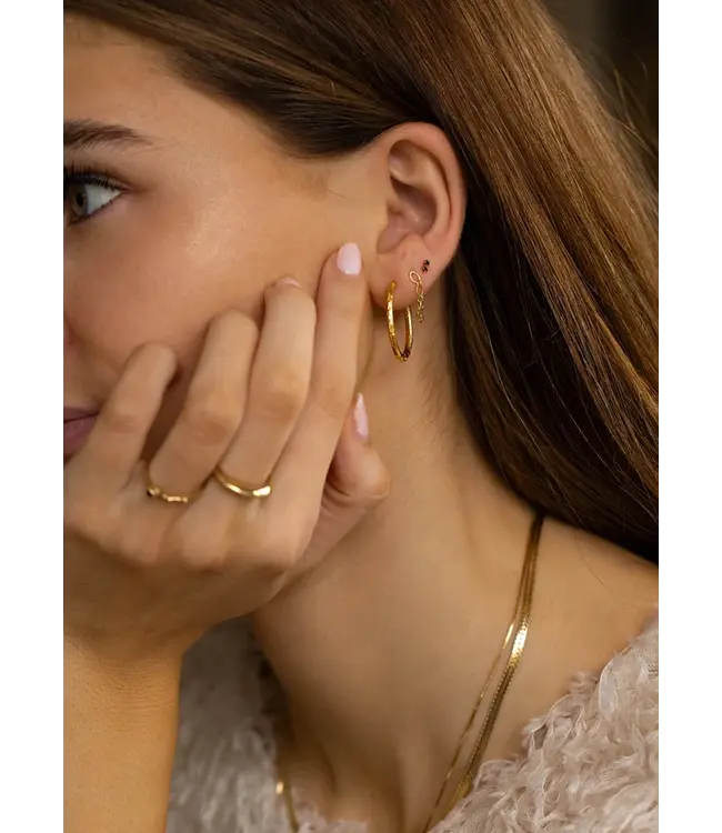 Flawed •• Isa Studs | Set | Gold