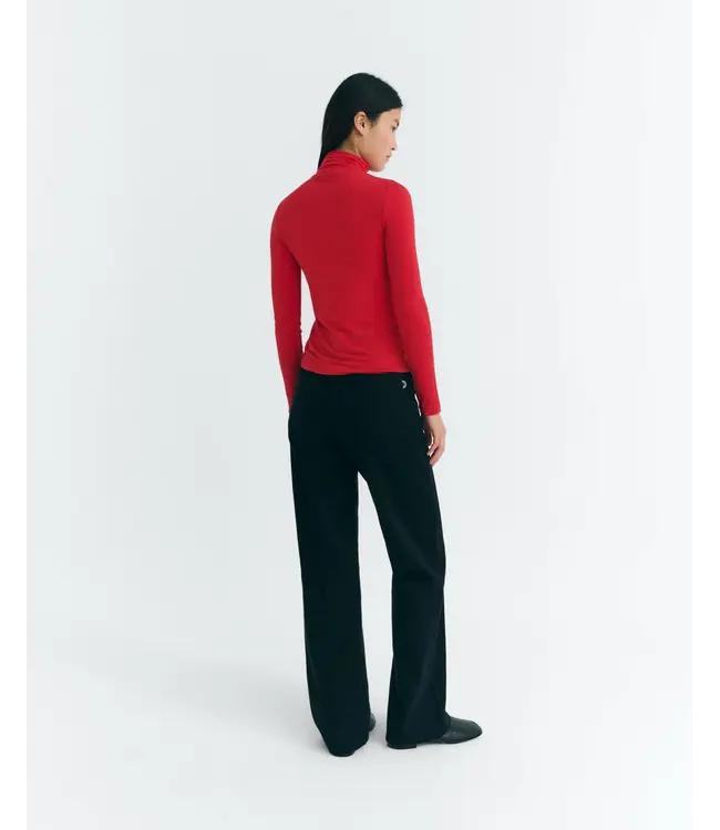 THINKING MU •• Noe Cashemire Top | Red of Ivory