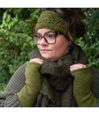 SJAAL MET VERHAAL  •• Haarband Granny Square Legergroen