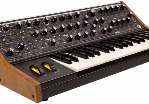 Moog Music Subsequent 37 