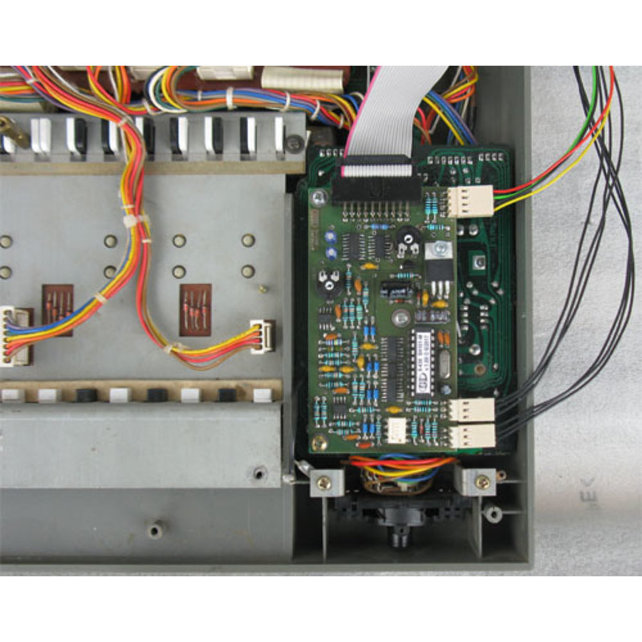 CHD SH101-M: Roland SH-101 MIDI Interface