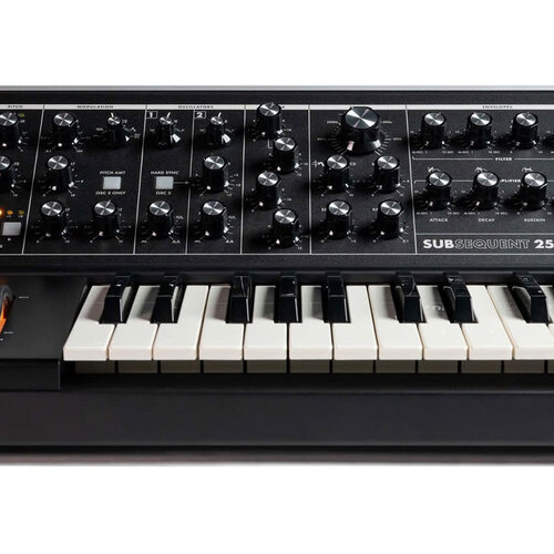 Moog Music Subsequent 25 