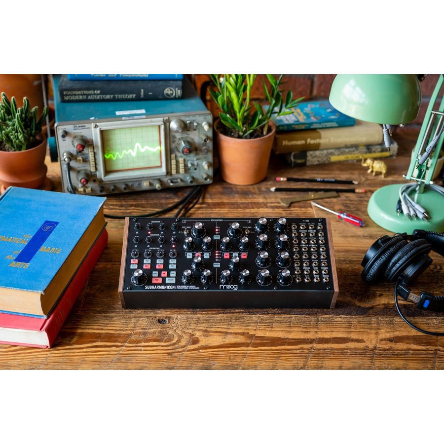 Moog Subharmonicon