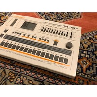 Roland TR-707