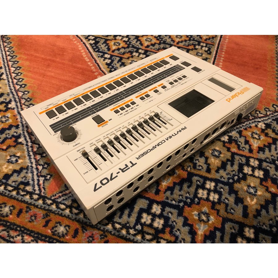 Roland TR-707