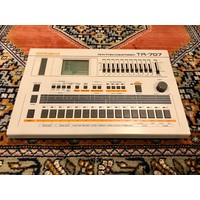 Roland TR-707