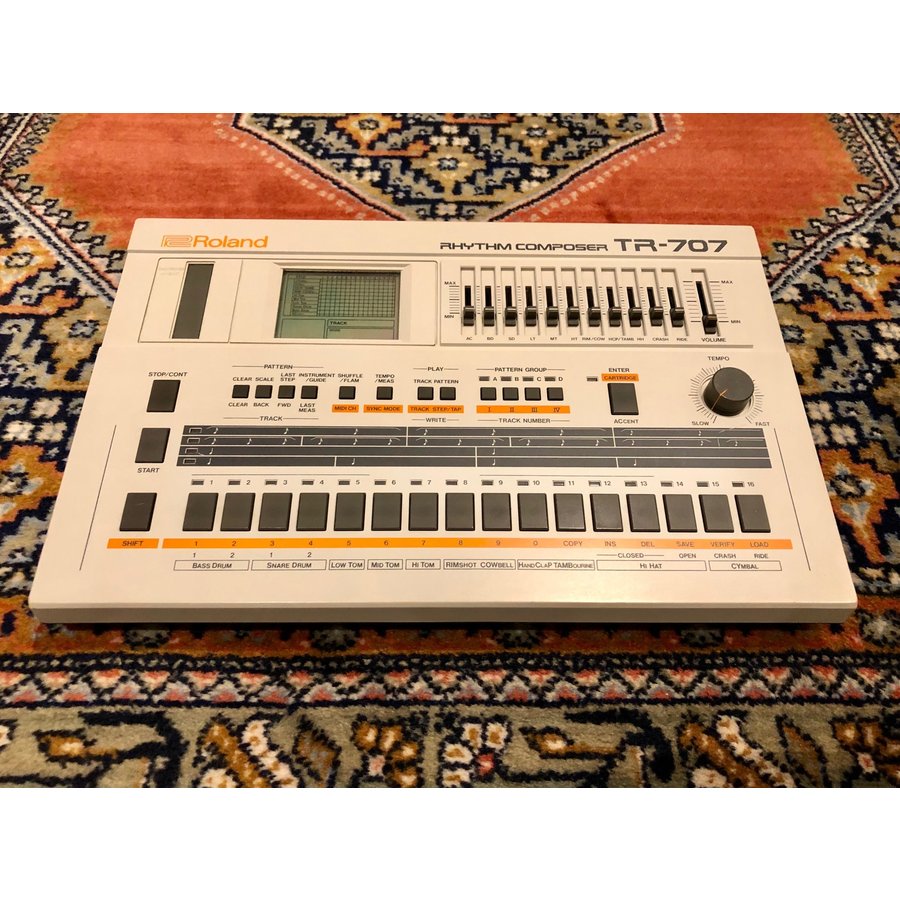 Roland TR-707
