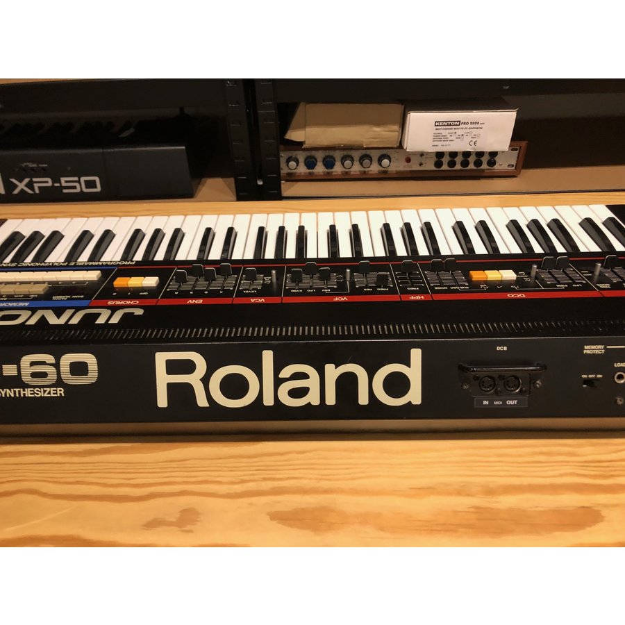 Roland Juno-60 with Tubbutec MIDI + Gator gigbag