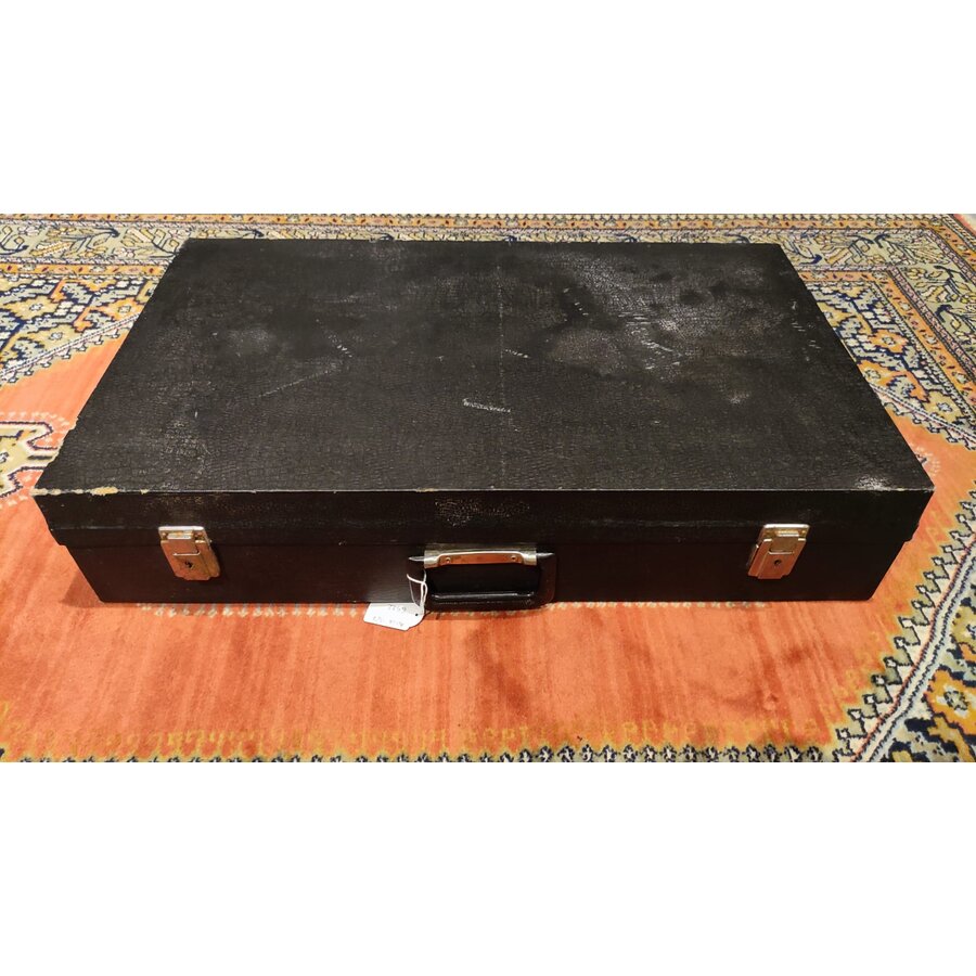 Alisa 1387 (w Original case)-NON FUNCTIONING-AS IS
