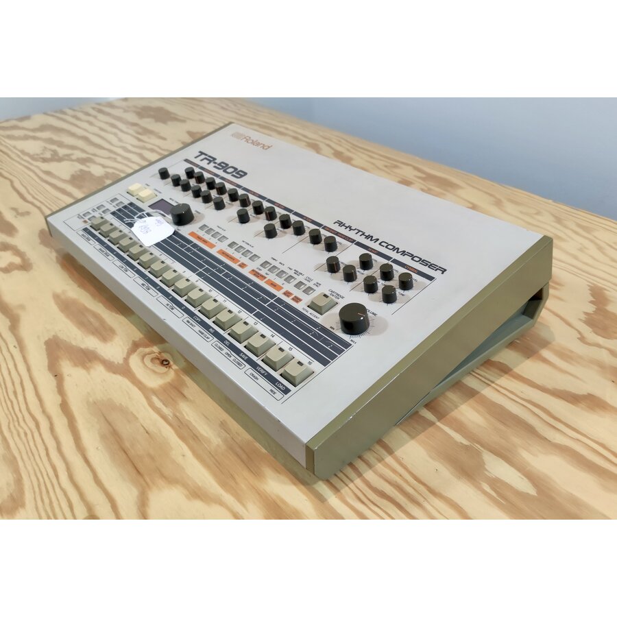 TR-909