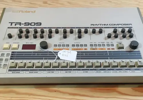 Roland TR-909 