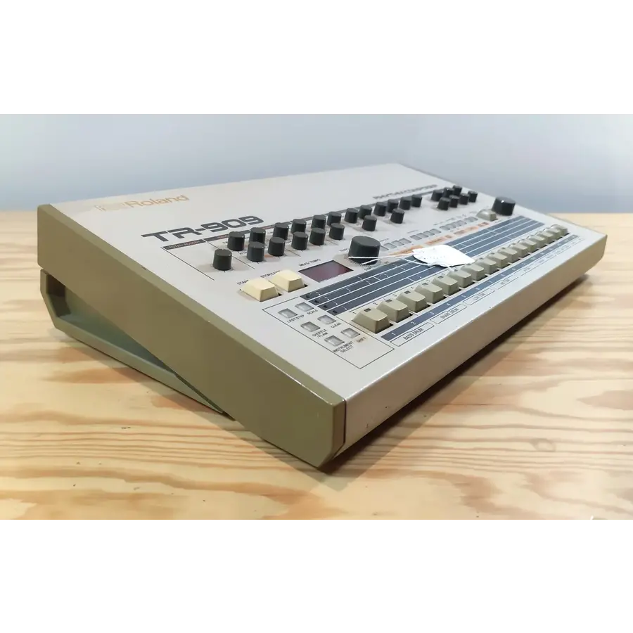 Roland TR-909