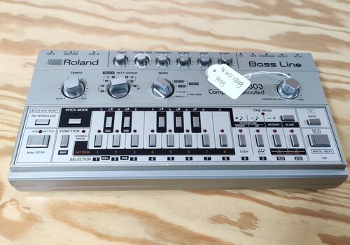 Original Roland TB-303 + Bag 