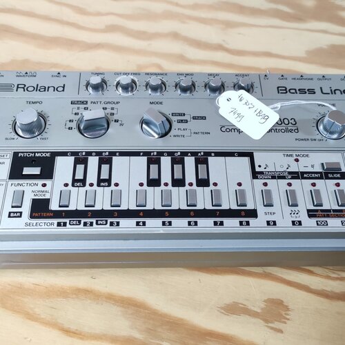 Original Roland TB-303 + Bag 