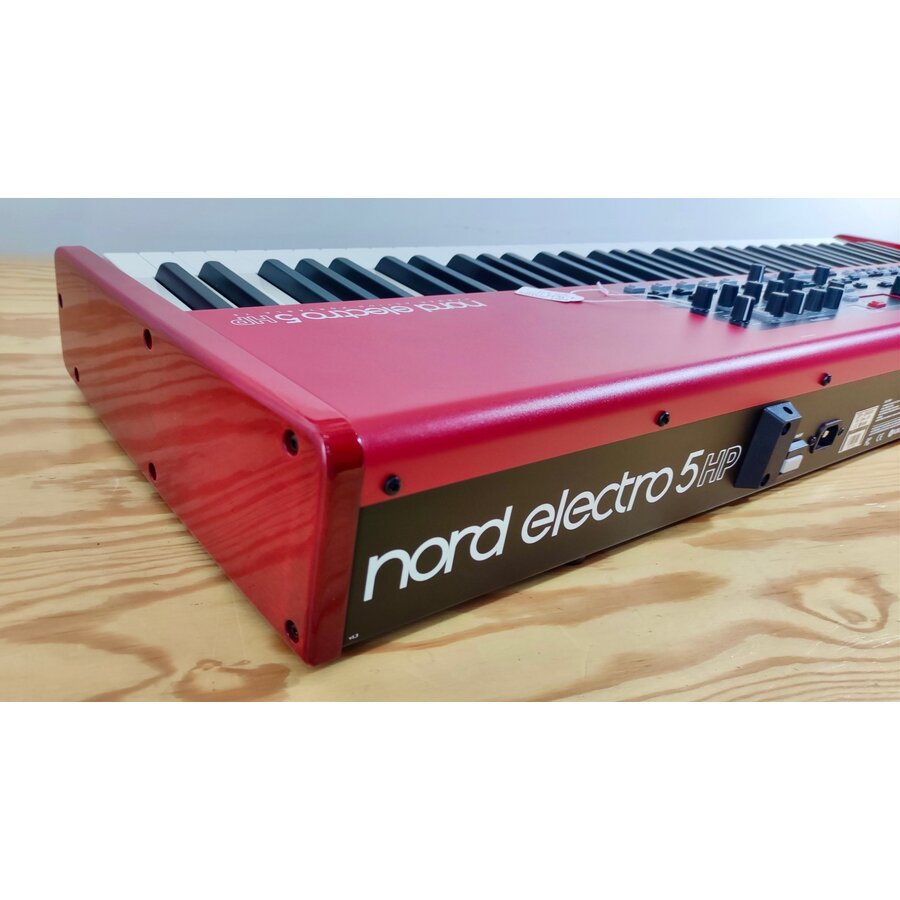 Nord Electro 5HP (incl Nord gigbag)