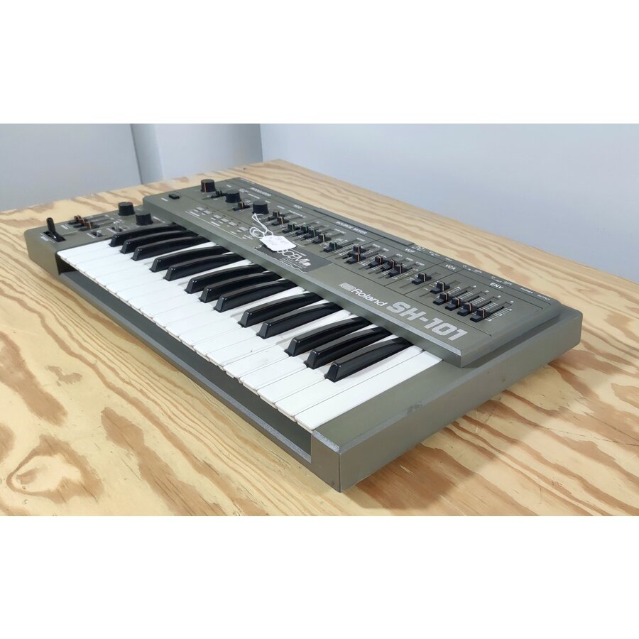 Roland SH-101