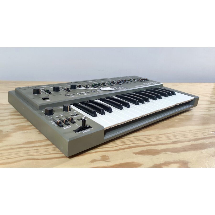 Roland SH-101