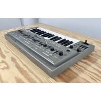 Roland SH-101