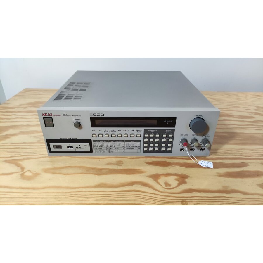 Akai S900 fully expanded