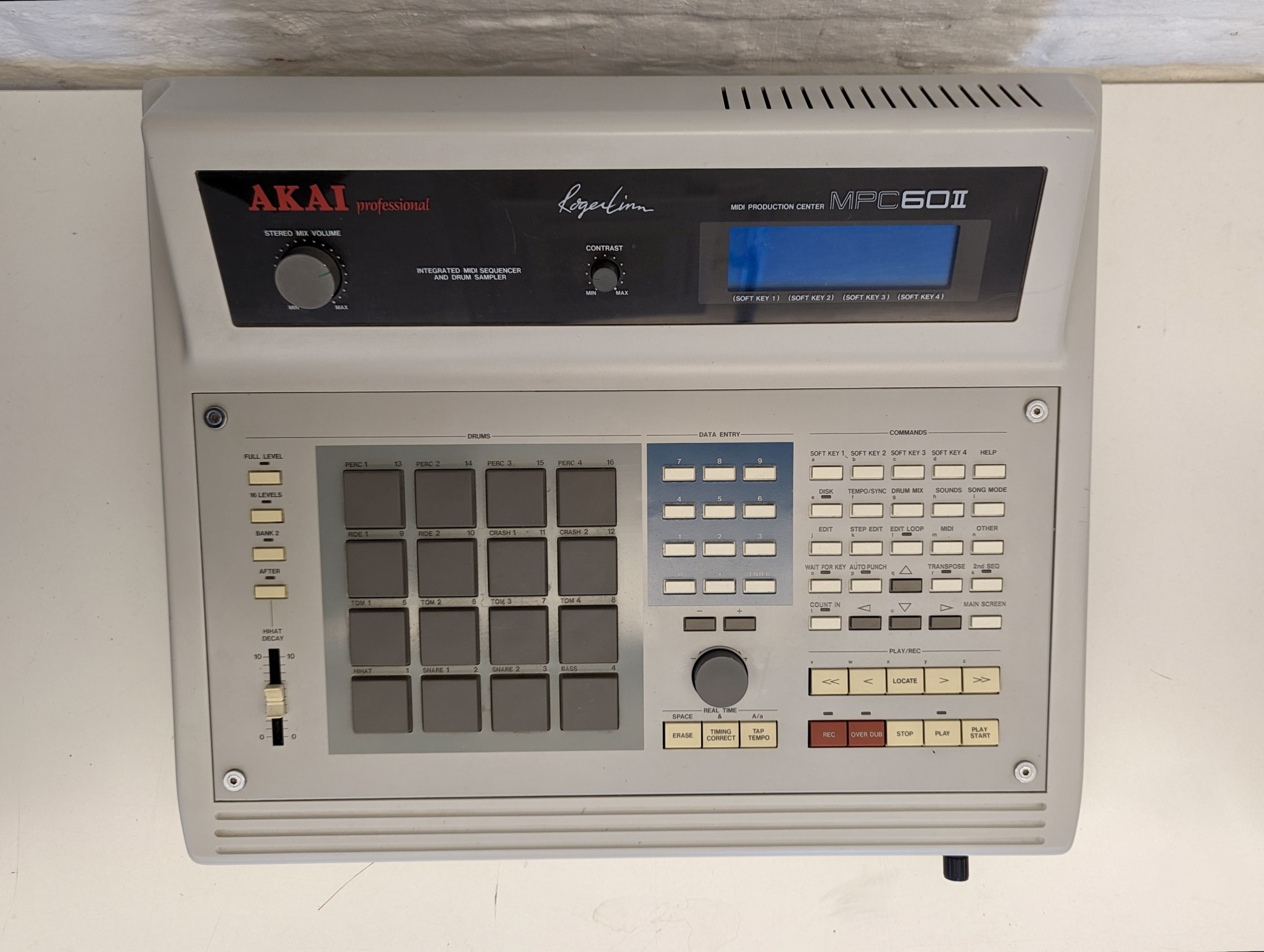 AKAI MPC 60 II - Turnlab