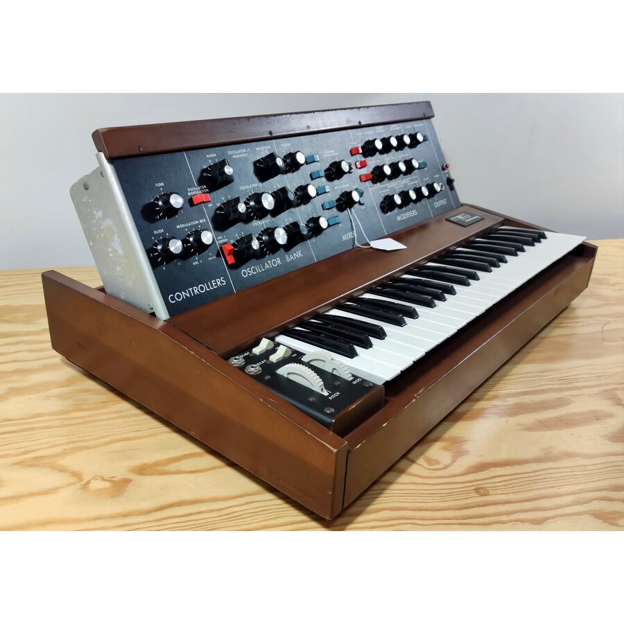 Minimoog Model D