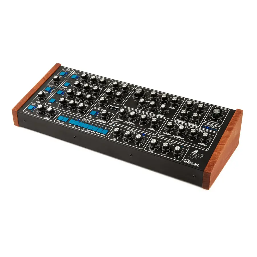 GS e7 Analog Polyphonic Synthesizer (black/blue)