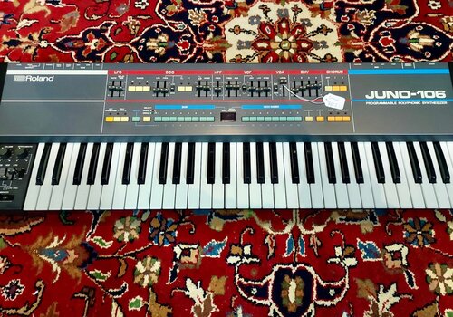 Roland Juno 106 