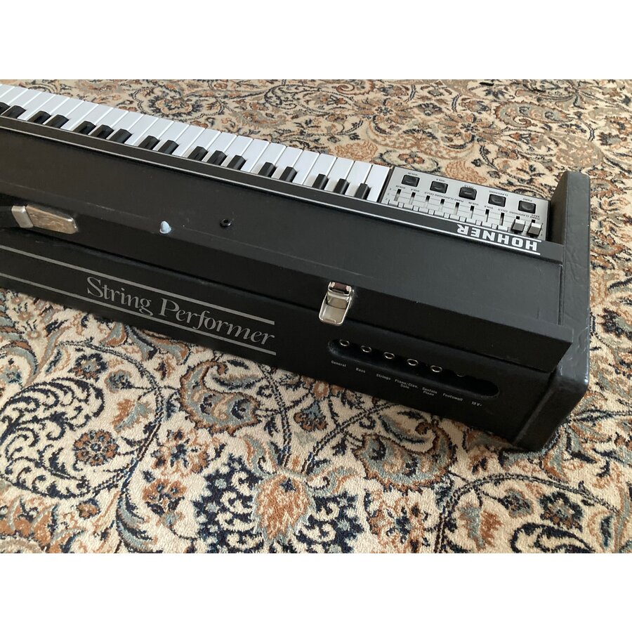 Hohner String Performer