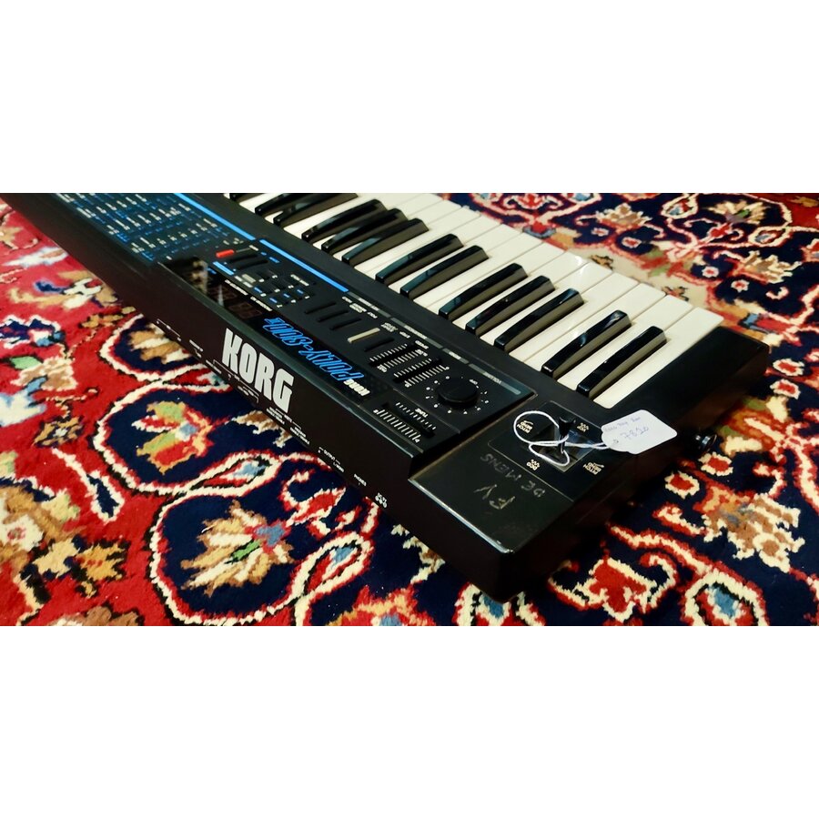 Korg Poly 800 including HAWK mod